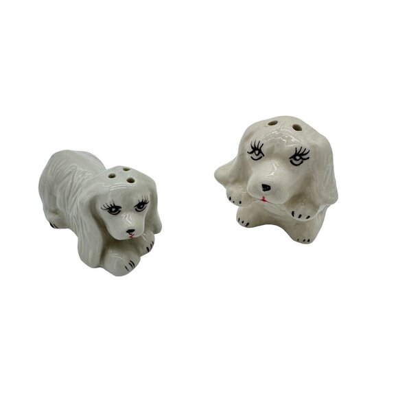 COCKER SPANIEL SALT AND PEPPER SHAKERS CERAMIC WHITE HAND PAINTED FACES NO FLAWS - Picture 1 of 5